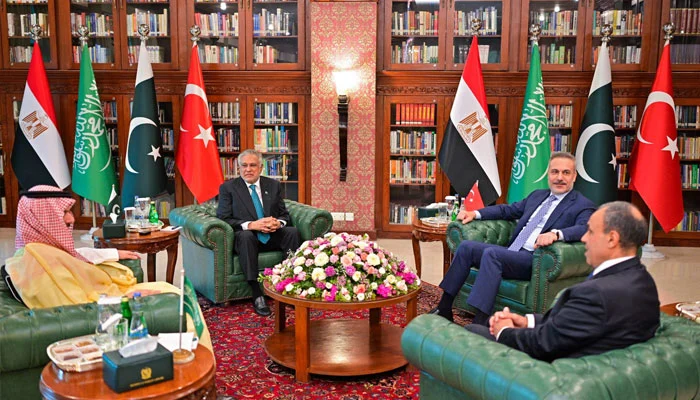 امریکہ ایران مذاکرات کی میزبانی؛ اسحاق ڈار کی تصدیق امریکہ ایران مذاکرات پاکستان