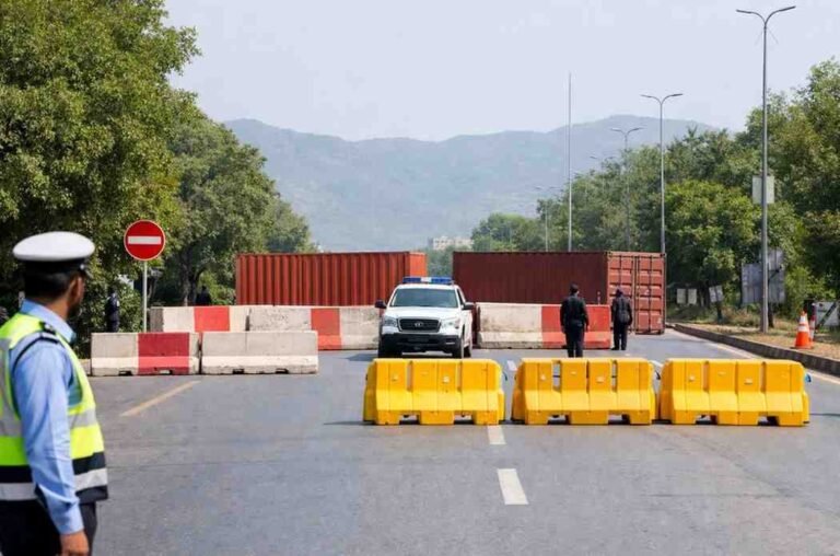 ریڈ زون لاک ڈاؤن؛ اسلام آباد کا ٹریفک پلان جاری اسلام آباد ریڈ زون ٹریفک