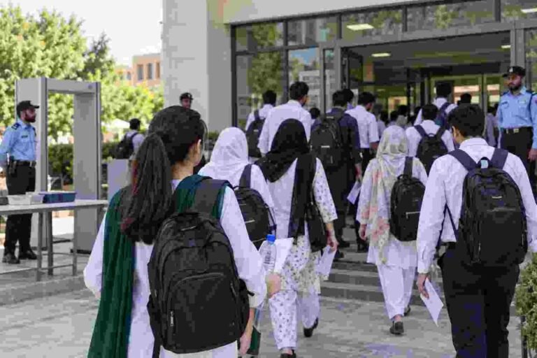 ایم ڈی کیٹ 2026: ملک بھر میں داخلہ ٹیسٹ کا انعقاد ایم ڈی کیٹ 2026