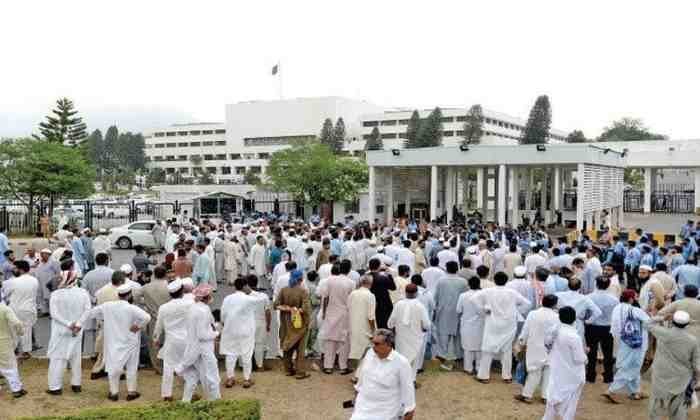 بجٹ ریلیف: 50 ہزار سے کم تنخواہ والوں کا مطالبہ بجٹ ریلیف