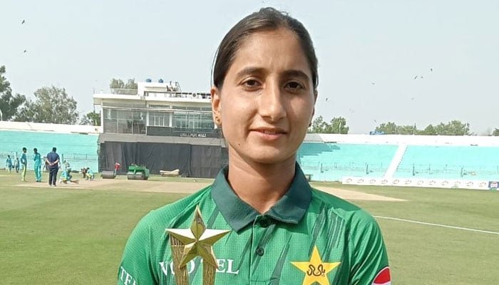 کمل خان کی نصف سنچری، پاکستان نے سری لنکا کو ہرا دیا کمل خان