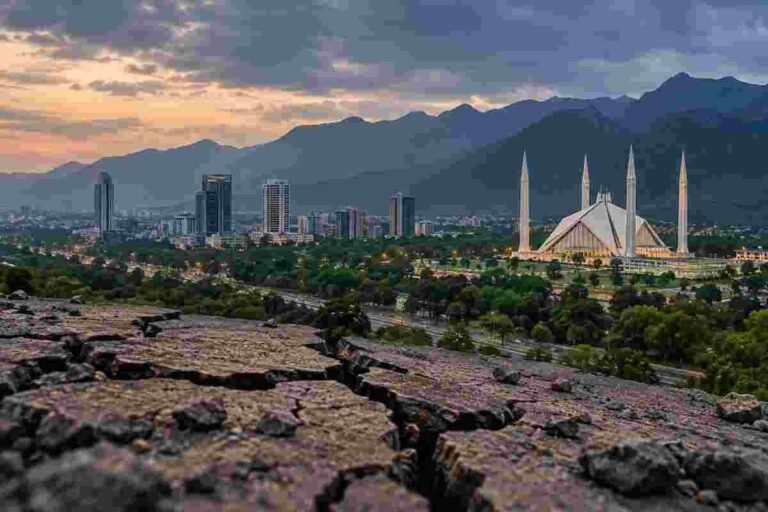 اسلام آباد اور راولپنڈی میں 4.9 شدت کا زلزلہ اسلام آباد زلزلہ