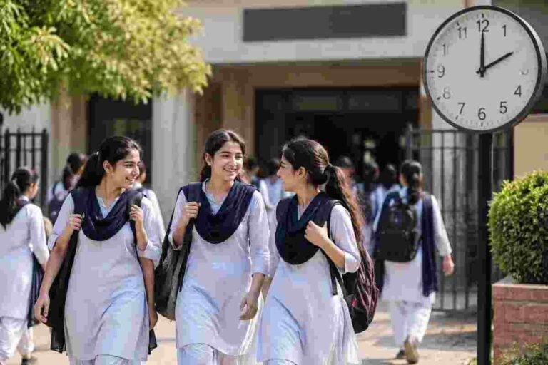 سندھ میں اسکولوں کے اوقات میں ایک گھنٹے کی کمی اسکولوں کے اوقات