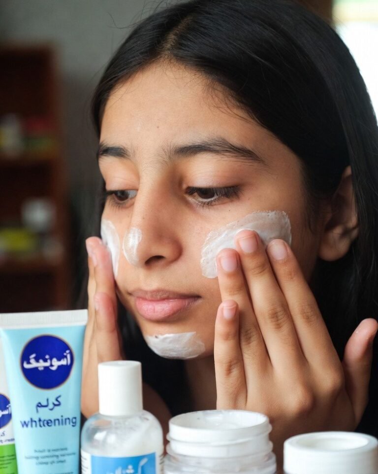 گورا کرنے والی کریمیں خطرناک ہو سکتی ہیں، ماہرین کی وارننگ اسکن وائٹننگ کریمیں